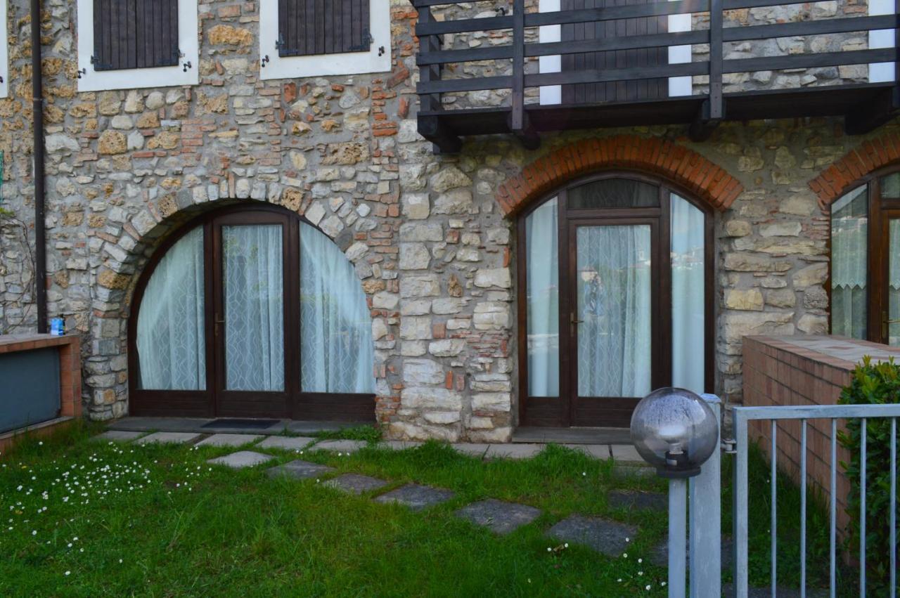 Casa Sasso Apartment Tavernola Bergamasca Exterior photo